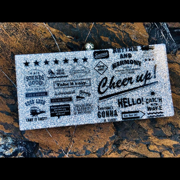 Roxy, Silver Sparkle Print Acrylic Clutch - Picture 3 of 8